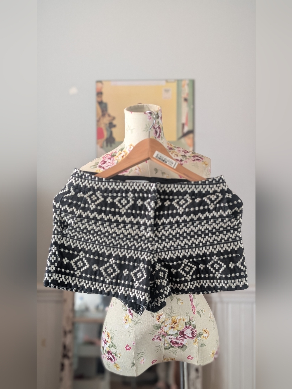 DKNYC Black and White Knit Patterned Shorts